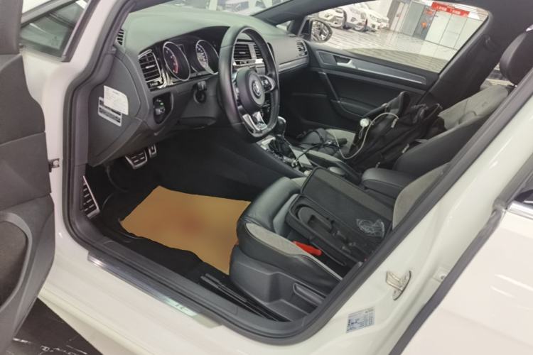 Used Volkswagen Golf 2017 280TSI Automatic R-Line Million-Vehicle Commemorative Edition Left Front Seat
