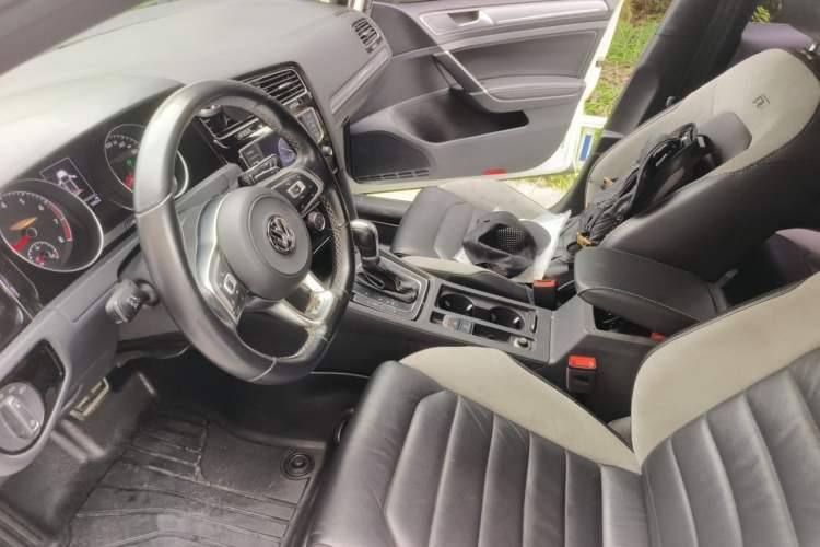 Used Volkswagen Golf 2017 280TSI Automatic R-Line Million-Vehicle Commemorative Edition Left Front Seat