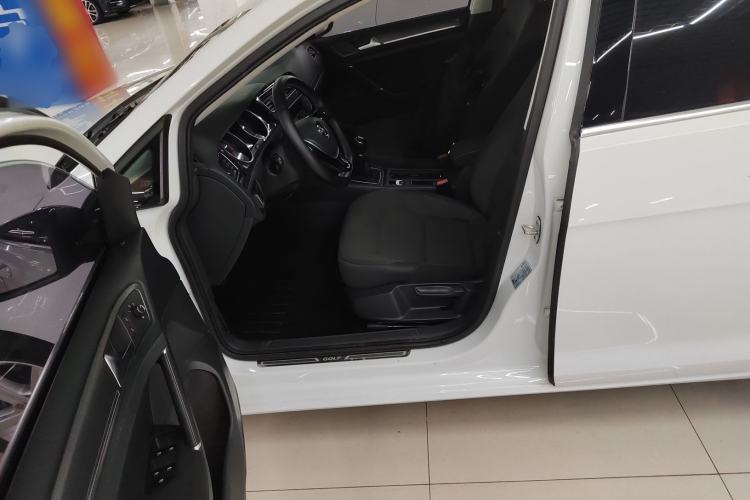 Used Volkswagen Golf 2017 230TSI Manual Comfort Edition – Celebrating Milestone of One Million Units Left Front Seat