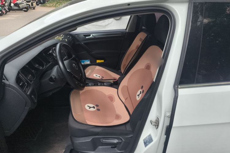 Used Volkswagen Golf 2017 230TSI Automatic Comfort Edition – Celebrating Milestone of One Million Units Left Front Seat