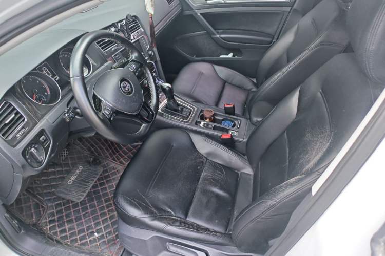 Used Volkswagen Golf 2017 230TSI Automatic Comfort Edition – Celebrating Milestone of One Million Units Left Front Seat