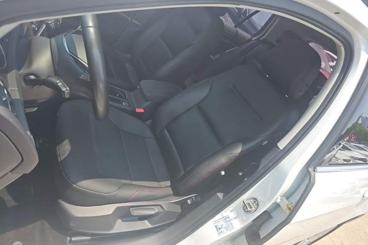 Used Volkswagen Golf 2017 230TSI Automatic Comfort Edition – Celebrating Milestone of One Million Units Left Front Seat