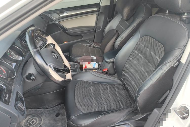 Used Volkswagen Golf 2017 230TSI Automatic Luxury Million-Vehicle Commemorative Edition Left Front Seat