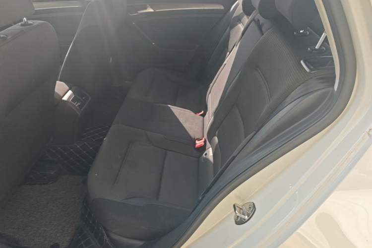 Used Volkswagen Golf 2017 230TSI Automatic Comfort Edition – Celebrating Milestone of One Million Units Left Rear Seat