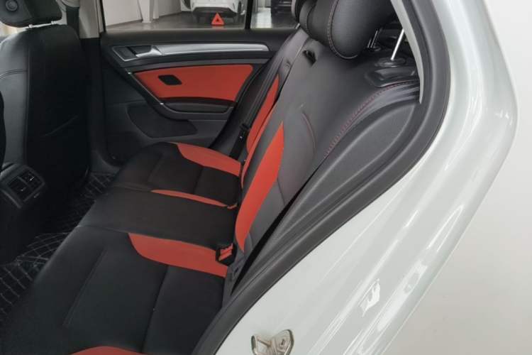 Used Volkswagen Golf 2017 230TSI Automatic Comfort Edition – Celebrating Milestone of One Million Units Left Rear Seat