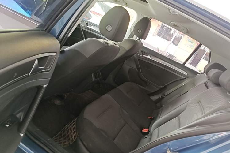 Used Volkswagen Golf 2017 230TSI Automatic Comfort Edition – Celebrating Milestone of One Million Units Left Rear Seat