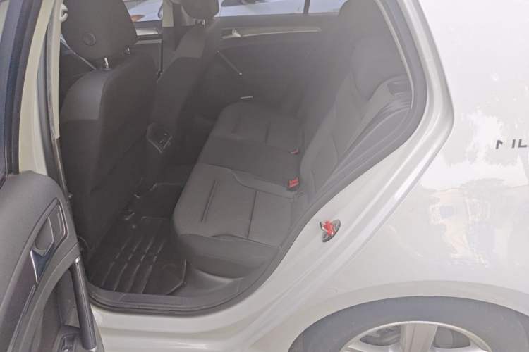 Used Volkswagen Golf 2017 230TSI Automatic Comfort Edition – Celebrating Milestone of One Million Units Left Rear Seat