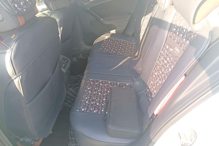 Used Volkswagen Golf 2017 230TSI Automatic Comfort Edition – Celebrating Milestone of One Million Units Left Rear Seat