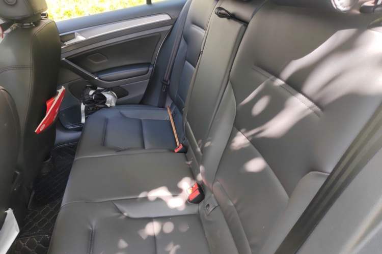 Used Volkswagen Golf 2017 230TSI Automatic Comfort Edition – Celebrating Milestone of One Million Units Left Rear Seat