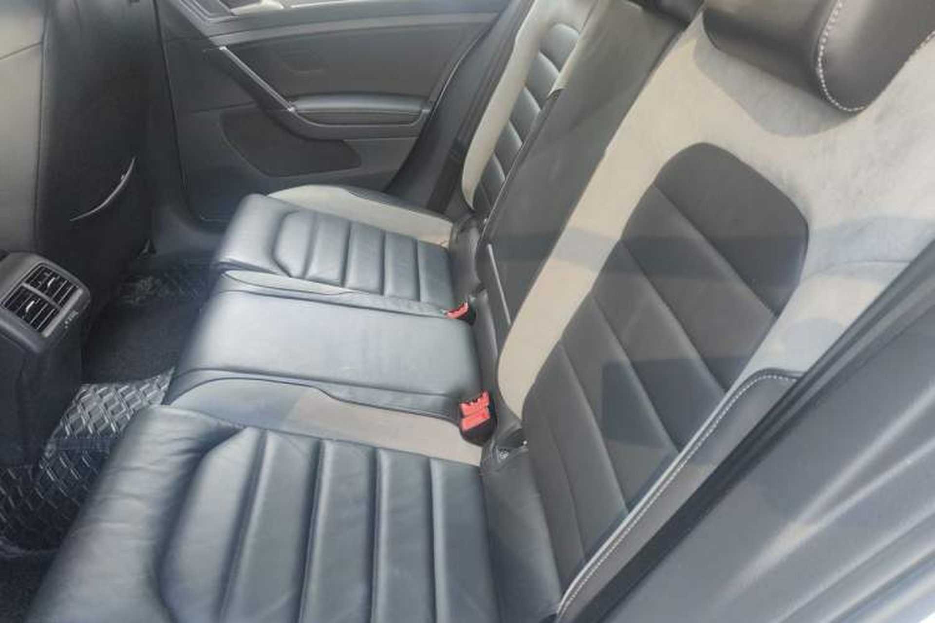 Used Volkswagen Golf 2017 280TSI Automatic R-Line Million-Vehicle Commemorative Edition Left Rear Seat