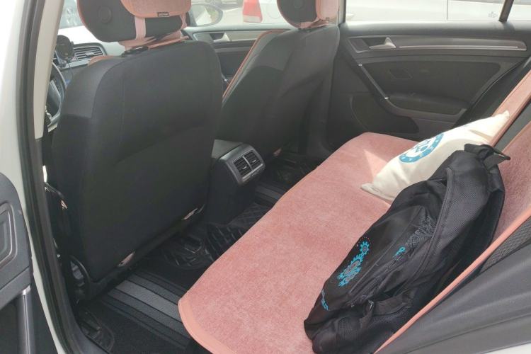 Used Volkswagen Golf 2017 230TSI Automatic Comfort Edition – Celebrating Milestone of One Million Units Left Rear Seat