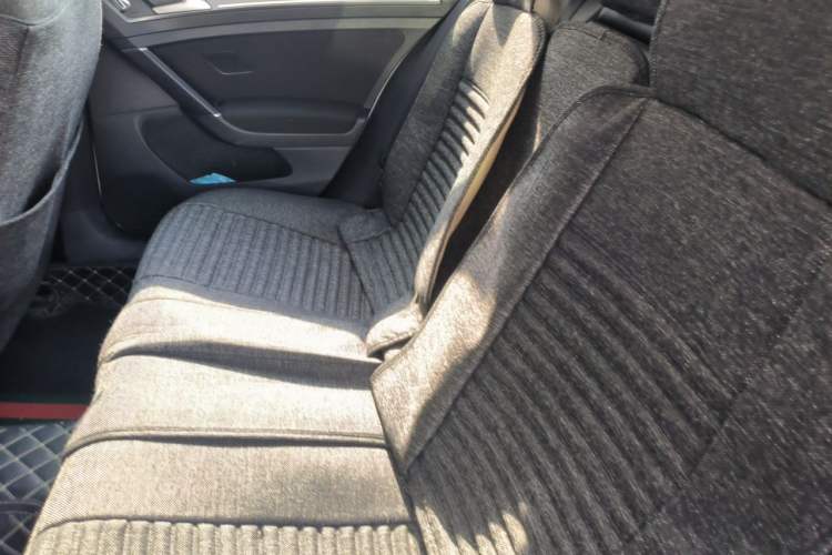 Used Volkswagen Golf 2017 230TSI Automatic Comfort Edition – Celebrating Milestone of One Million Units Left Rear Seat
