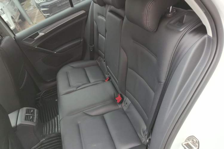 Used Volkswagen Golf 2017 230TSI Automatic Comfort Edition – Celebrating Milestone of One Million Units Left Rear Seat