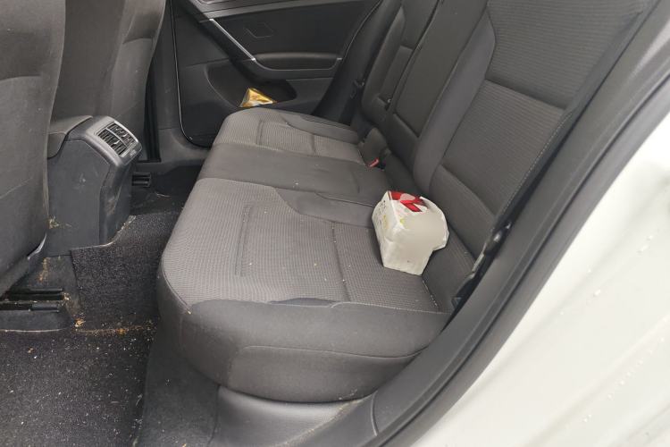Used Volkswagen Golf 2017 1.6L Automatic Comfort Million-Vehicle Anniversary Edition Left Rear Seat