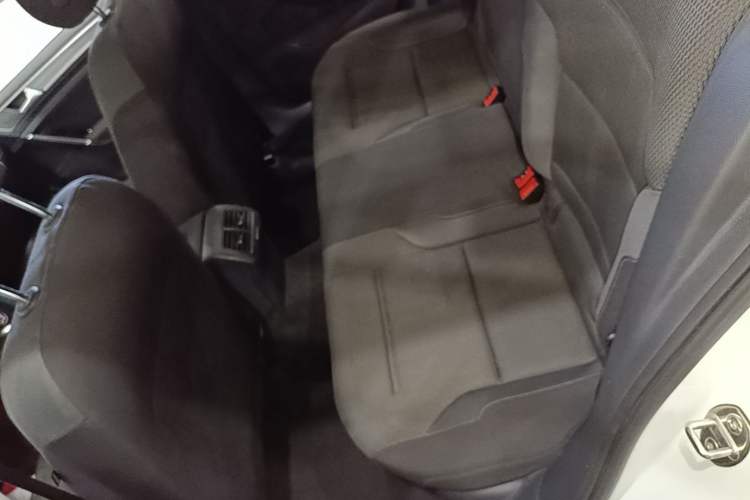 Used Volkswagen Golf 2017 1.6L Automatic Comfort Million-Vehicle Anniversary Edition Left Rear Seat