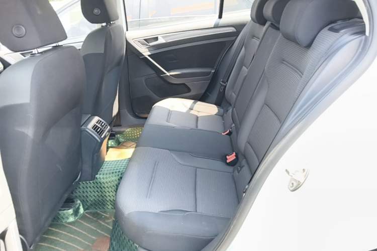 Used Volkswagen Golf 2017 230TSI Automatic Comfort Edition – Celebrating Milestone of One Million Units Left Rear Seat
