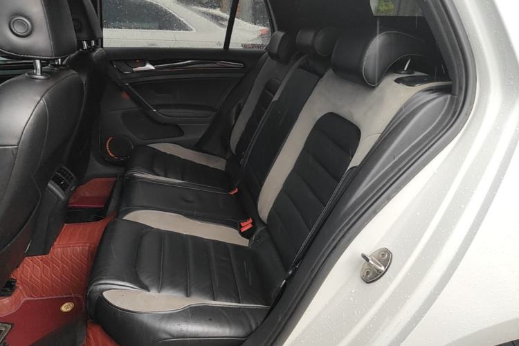 Used Volkswagen Golf 2017 280TSI Automatic R-Line Million-Vehicle Commemorative Edition Left Rear Seat