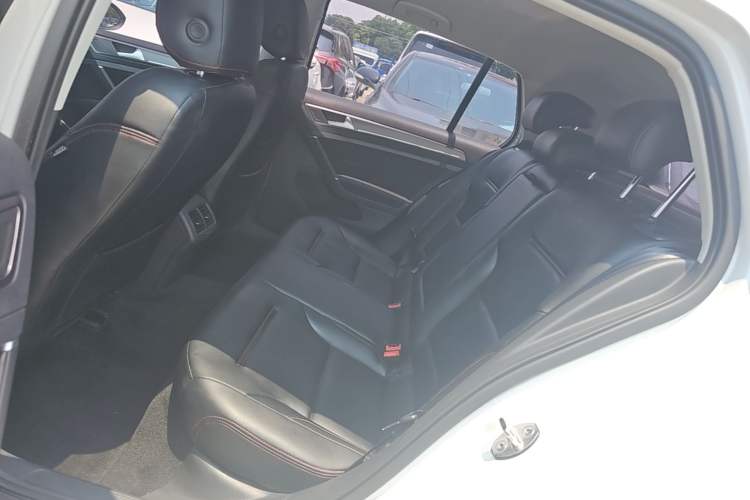 Used Volkswagen Golf 2017 230TSI Automatic Comfort Edition – Celebrating Milestone of One Million Units Left Rear Seat