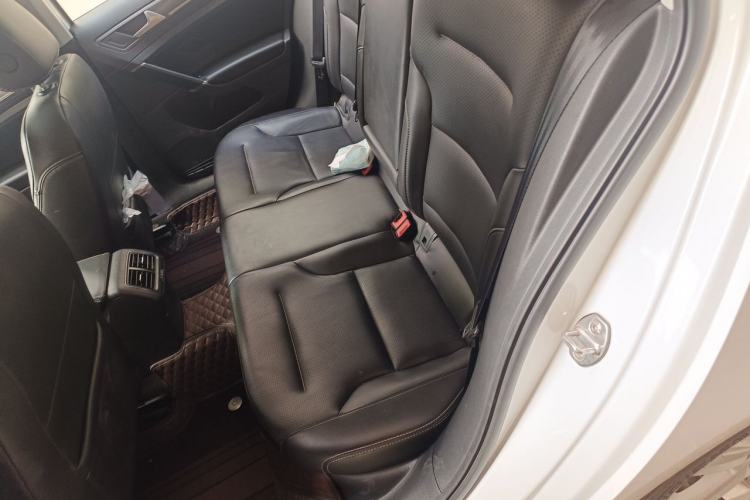 Used Volkswagen Golf 2017 1.6L Automatic Comfort Million-Vehicle Anniversary Edition Left Rear Seat