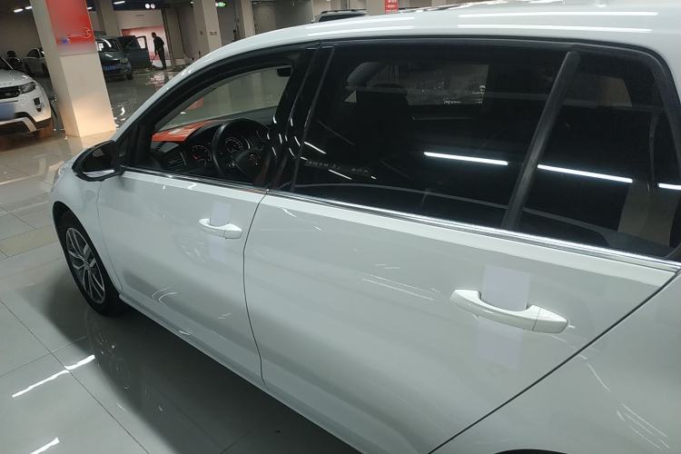 Used Volkswagen Golf 2017 230TSI Automatic Luxury Million-Vehicle Commemorative Edition Left Side