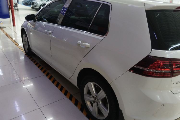 Used Volkswagen Golf 2017 230TSI Automatic Comfort Edition – Celebrating Milestone of One Million Units Left Side