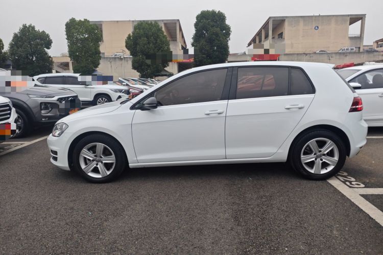 Used Volkswagen Golf 2017 1.6L Automatic Comfort Million-Vehicle Anniversary Edition Left Side