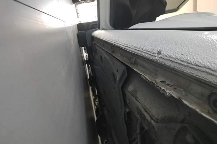 Used Volkswagen Golf 2017 1.6L Automatic Comfort Million-Vehicle Anniversary Edition Left Side Sill