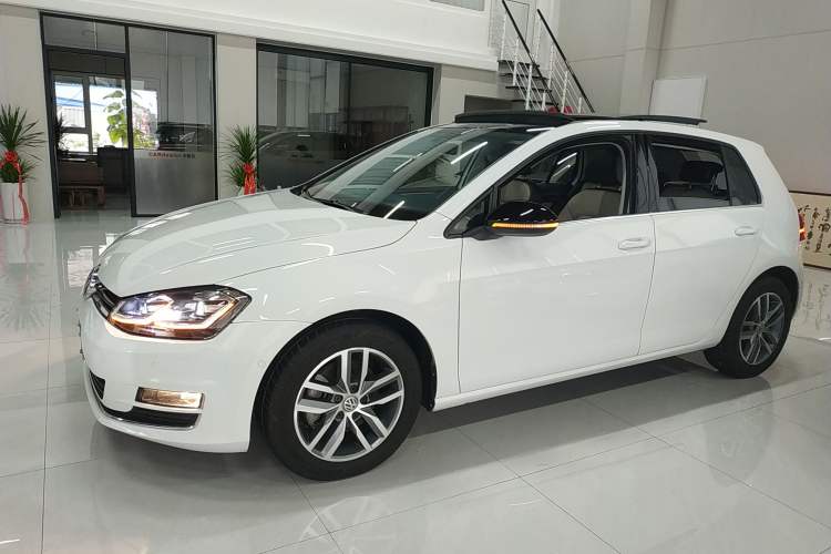 Used Volkswagen Golf 2017 230TSI Automatic Luxury Million-Vehicle Commemorative Edition Left Side