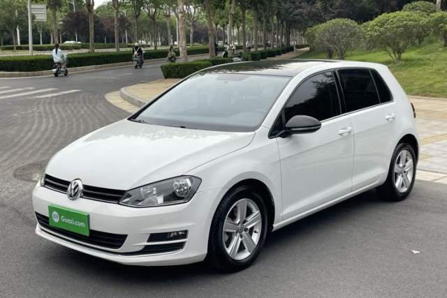 Used Volkswagen Golf 2017 1.6L Automatic Comfort Million-Vehicle Anniversary Edition