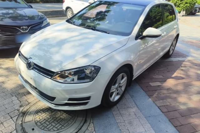 Used Volkswagen Golf 2017 1.6L Automatic Comfort Million-Vehicle Anniversary Edition