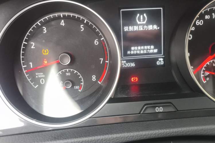 Used Volkswagen Golf 2017 230TSI Automatic Luxury Million-Vehicle Commemorative Edition Odometer Close Up