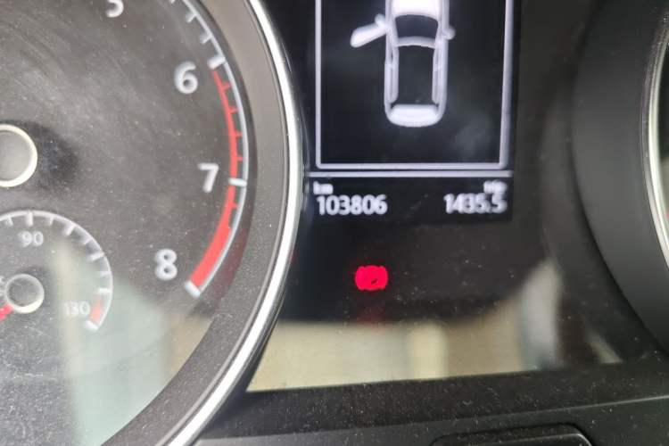 Used Volkswagen Golf 2017 280TSI Automatic R-Line Million-Vehicle Commemorative Edition Odometer Close Up