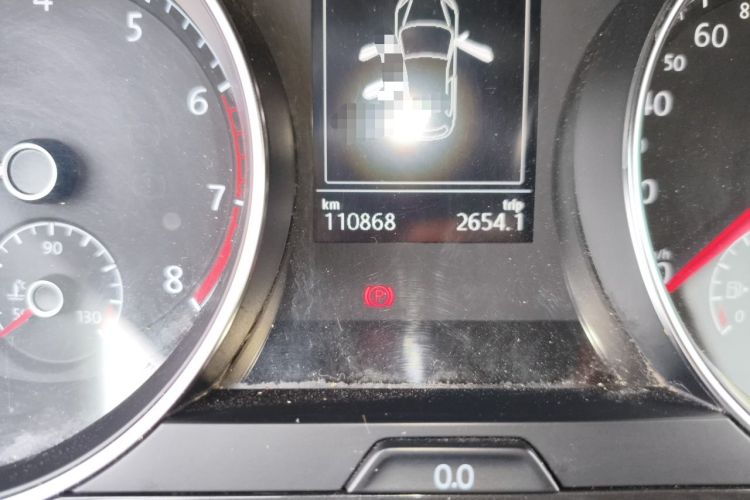 Used Volkswagen Golf 2017 230TSI Automatic Comfort Edition – Celebrating Milestone of One Million Units Odometer Close Up