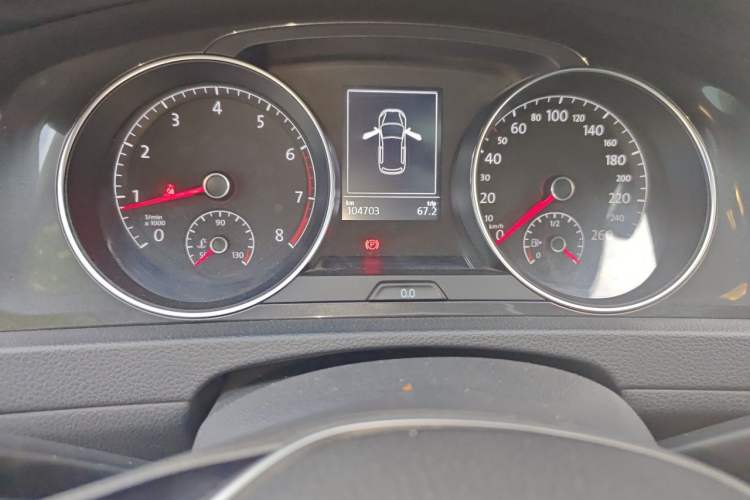 Used Volkswagen Golf 2017 230TSI Automatic Comfort Edition – Celebrating Milestone of One Million Units Odometer Close Up