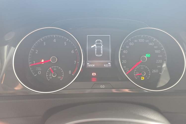 Used Volkswagen Golf 2017 230TSI Automatic Comfort Edition – Celebrating Milestone of One Million Units Odometer Close Up
