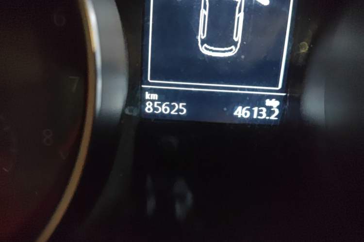 Used Volkswagen Golf 2017 230TSI Automatic Comfort Edition – Celebrating Milestone of One Million Units Odometer Close Up