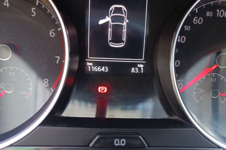 Used Volkswagen Golf 2017 230TSI Automatic Comfort Edition – Celebrating Milestone of One Million Units Odometer Close Up