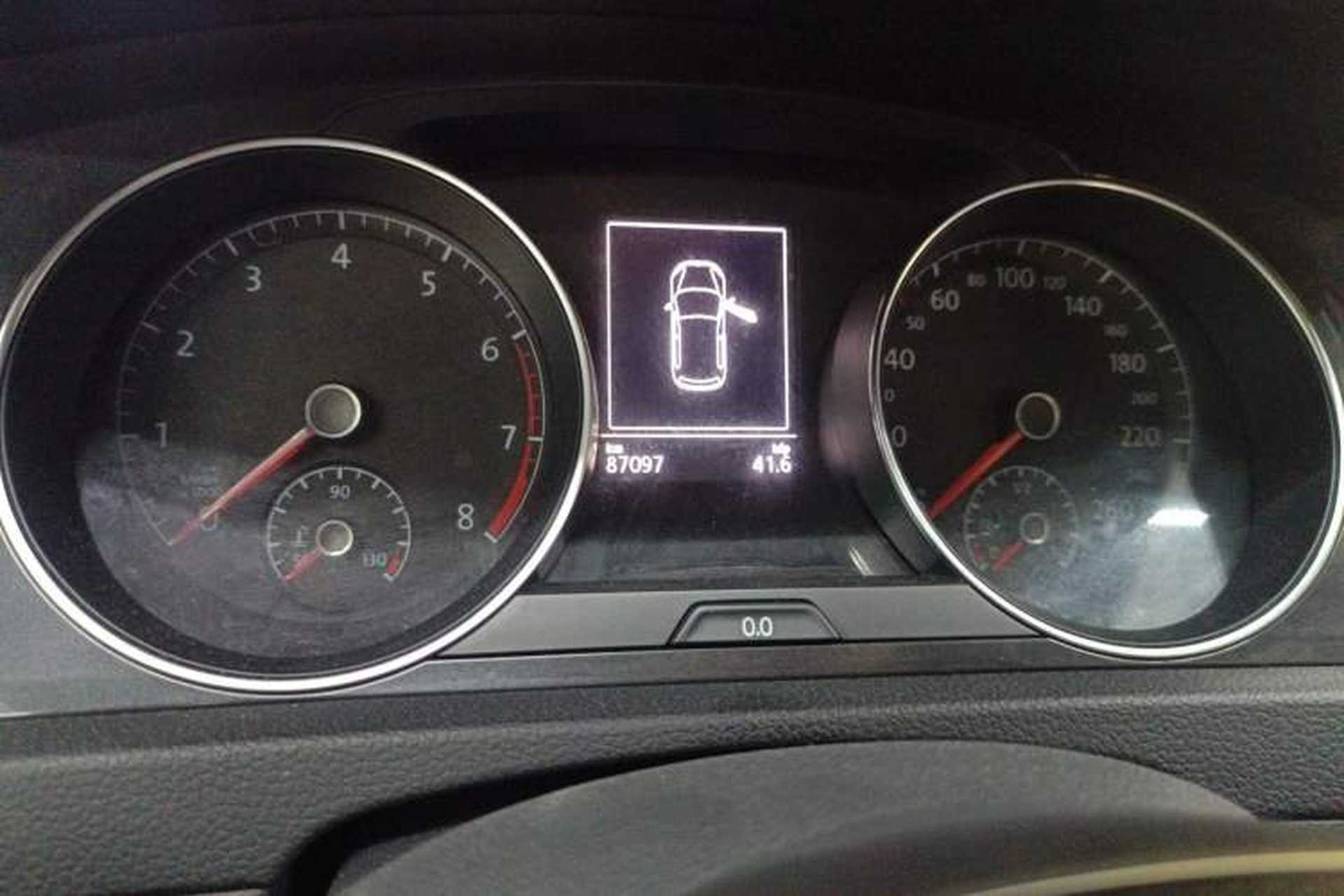 Used Volkswagen Golf 2017 230TSI Automatic Comfort Edition – Celebrating Milestone of One Million Units Odometer Close Up