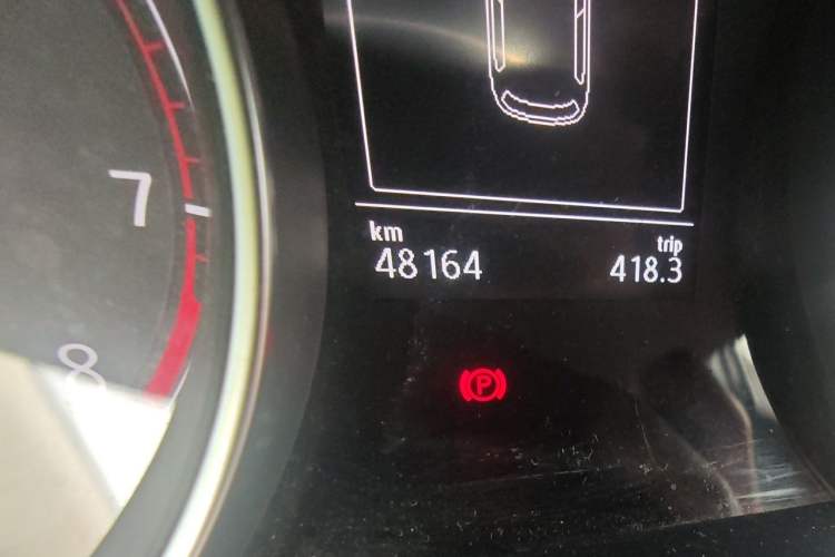 Used Volkswagen Golf 2017 1.6L Automatic Comfort Million-Vehicle Anniversary Edition Odometer Close Up
