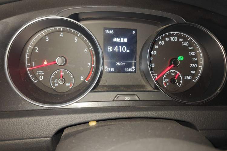 Used Volkswagen Golf 2017 230TSI Automatic Comfort Edition – Celebrating Milestone of One Million Units Odometer Close Up