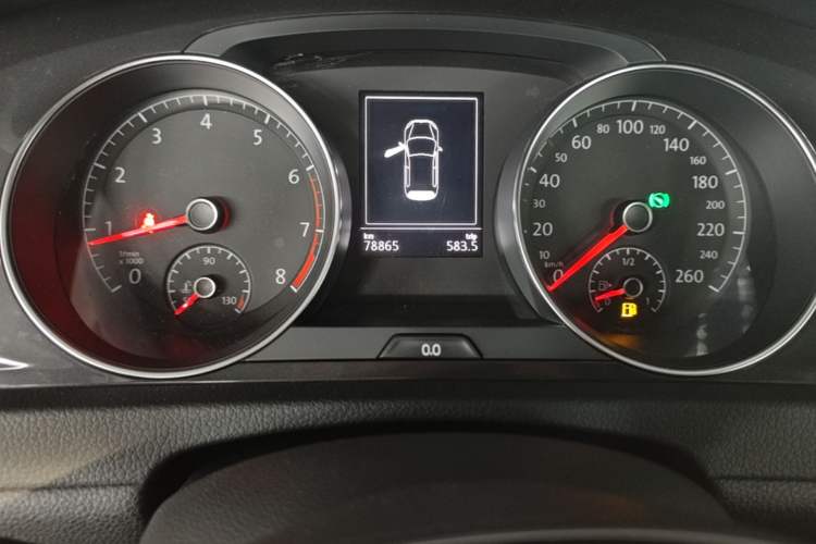 Used Volkswagen Golf 2017 230TSI Automatic Comfort Edition – Celebrating Milestone of One Million Units Odometer Close Up