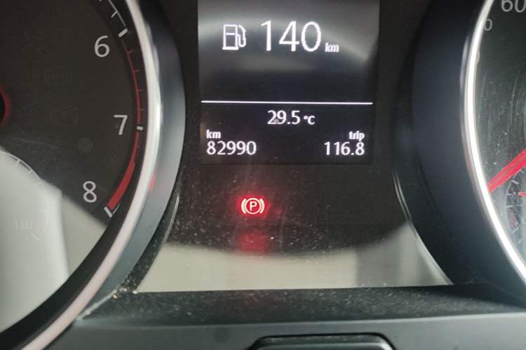 Used Volkswagen Golf 2017 230TSI Automatic Luxury Million-Vehicle Commemorative Edition Odometer Close Up