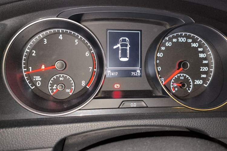 Used Volkswagen Golf 2017 230TSI Automatic Comfort Edition – Celebrating Milestone of One Million Units Odometer Close Up