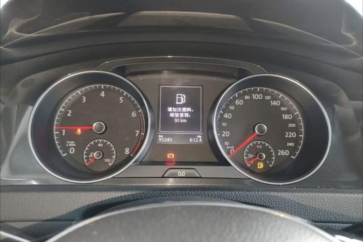 Used Volkswagen Golf 2017 230TSI Automatic Luxury Million-Vehicle Commemorative Edition Odometer Close Up
