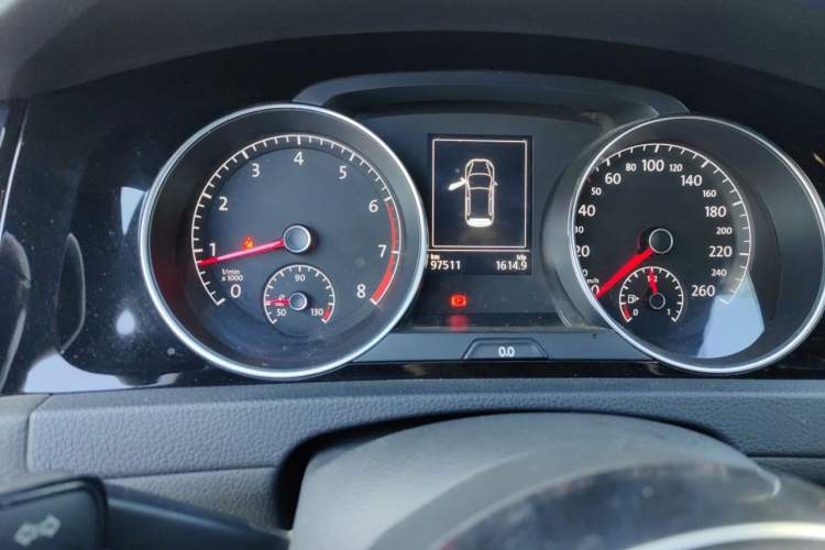 Used Volkswagen Golf 2017 280TSI Automatic R-Line Million-Vehicle Commemorative Edition Odometer Close Up