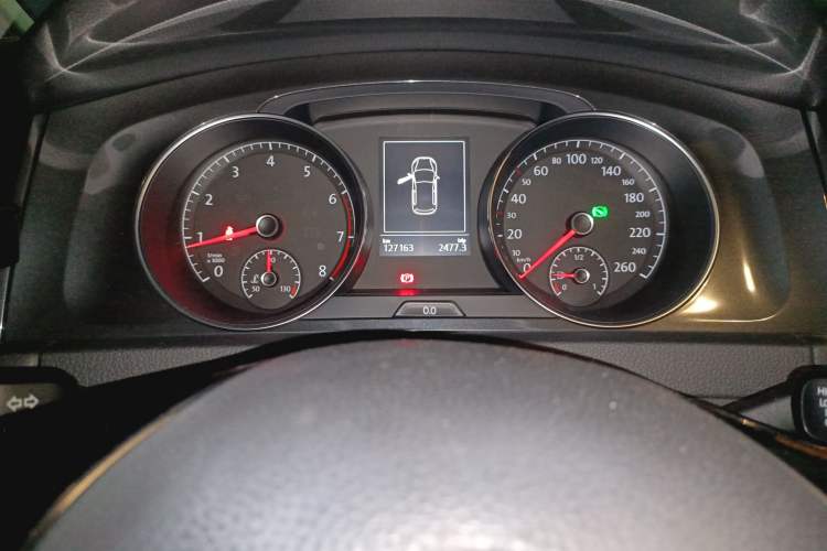 Used Volkswagen Golf 2017 230TSI Automatic Comfort Edition – Celebrating Milestone of One Million Units Odometer Close Up