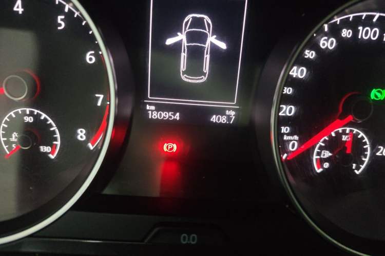 Used Volkswagen Golf 2017 230TSI Automatic Luxury Million-Vehicle Commemorative Edition Odometer Close Up
