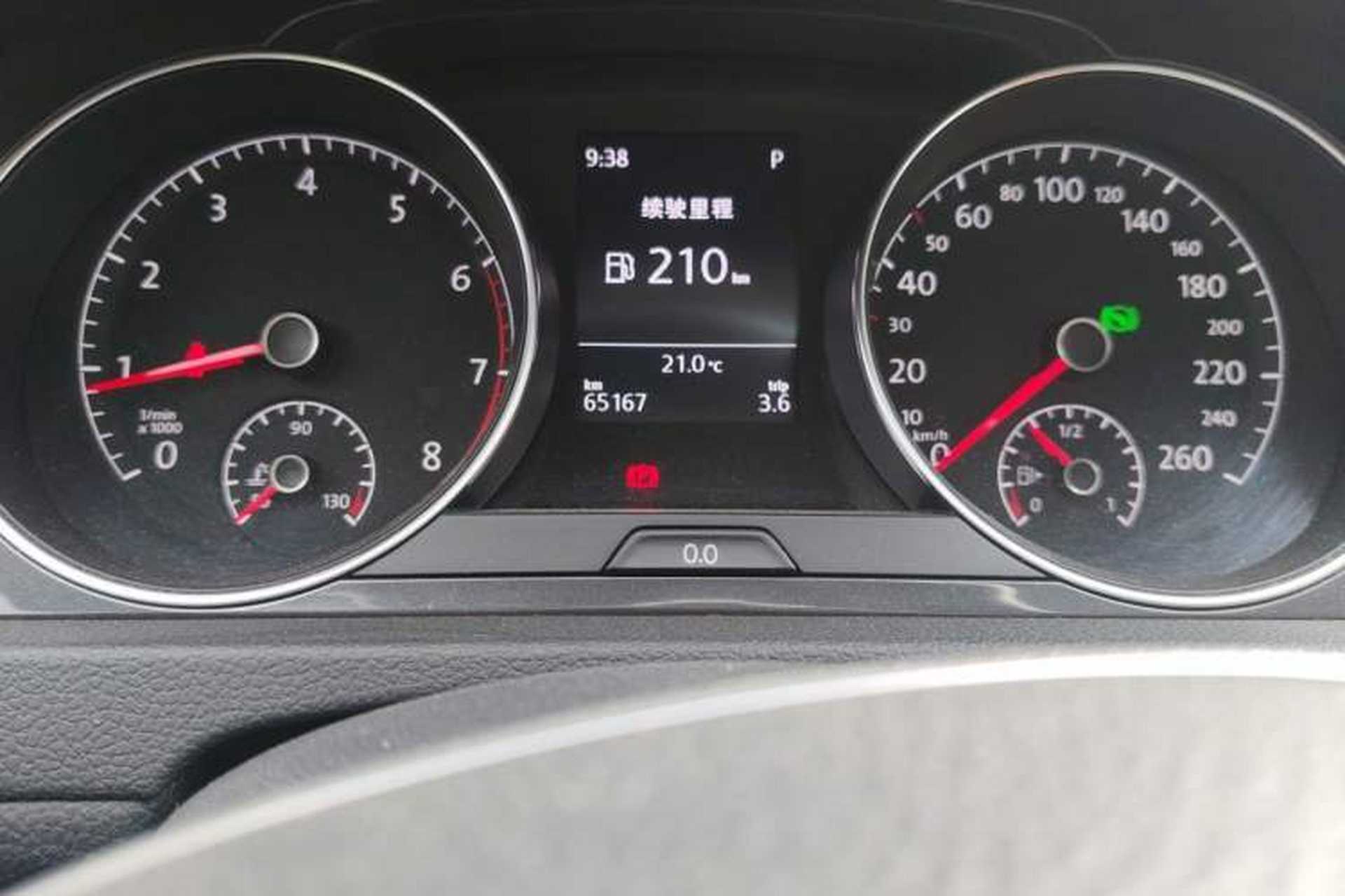 Used Volkswagen Golf 2017 230TSI Automatic Comfort Edition – Celebrating Milestone of One Million Units Odometer Close Up