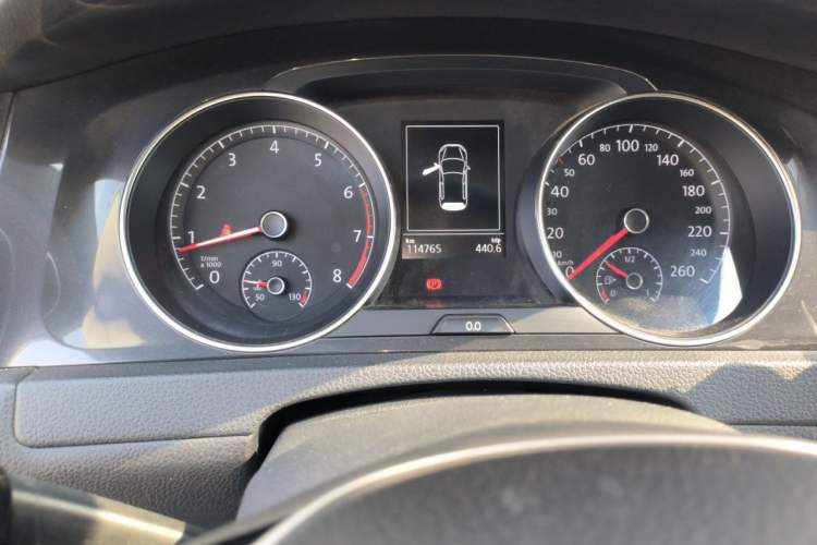 Used Volkswagen Golf 2017 230TSI Automatic Comfort Edition – Celebrating Milestone of One Million Units Odometer Close Up