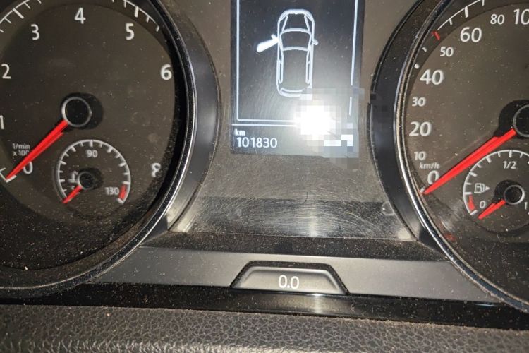 Used Volkswagen Golf 2017 280TSI Automatic R-Line Million-Vehicle Commemorative Edition Odometer Close Up